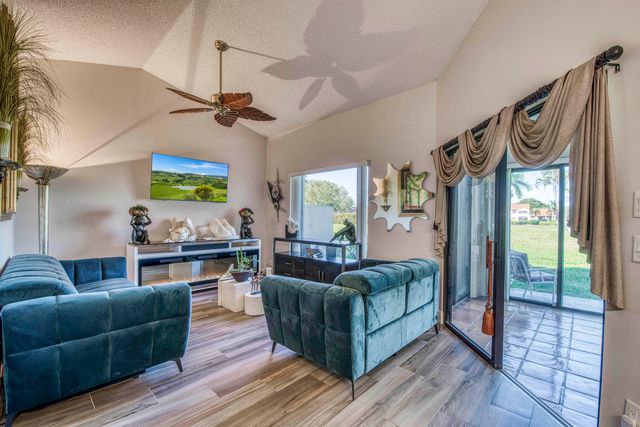 8178 Mooring Circle, Boynton Beach, FL 33472