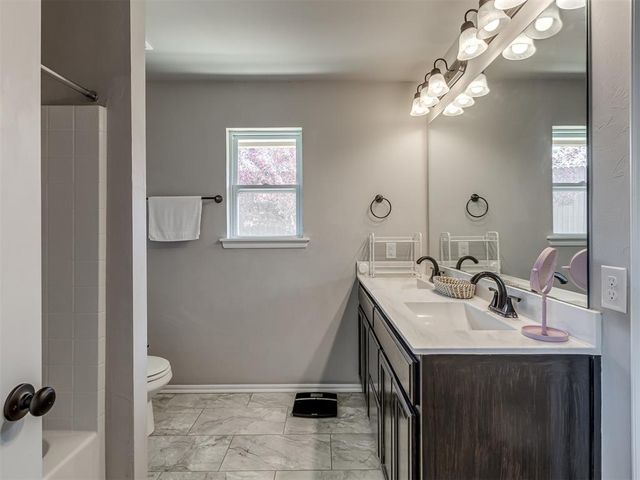 19816 Barrister Circle, Edmond, OK 73012