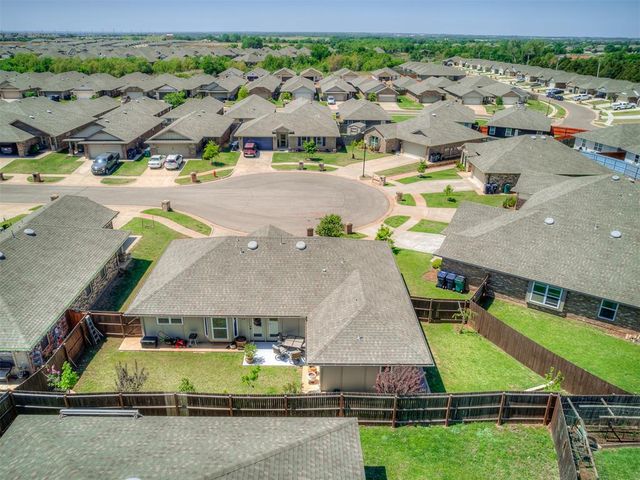 19816 Barrister Circle, Edmond, OK 73012