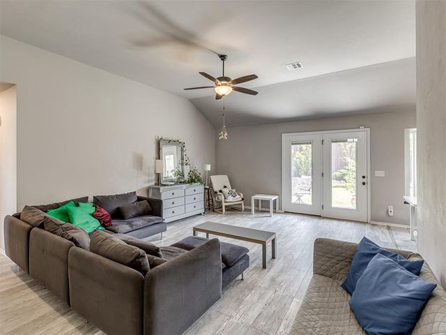 19816 Barrister Circle, Edmond, OK 73012