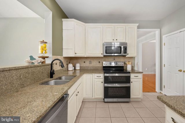 30 NUGENT DR, Stafford, VA 22554