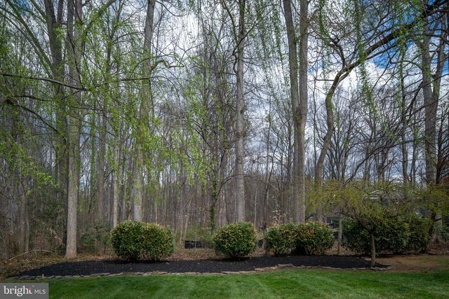 30 NUGENT DR, Stafford, VA 22554