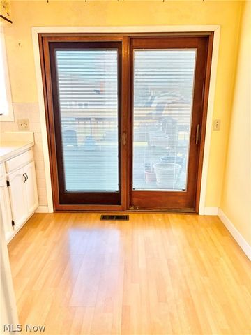 145 Crestview Drive, Elyria, OH 44035