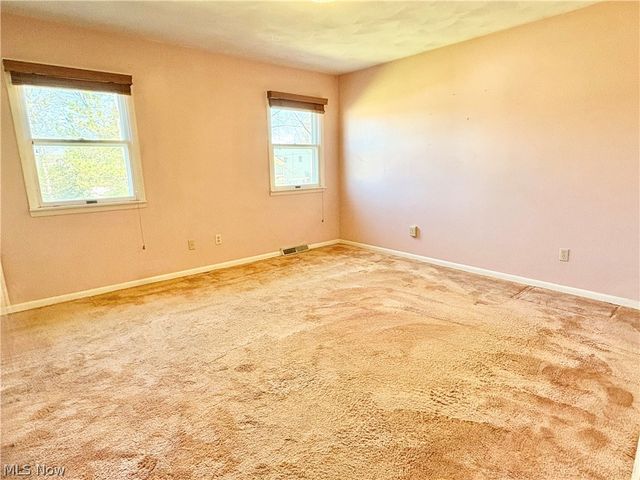 145 Crestview Drive, Elyria, OH 44035