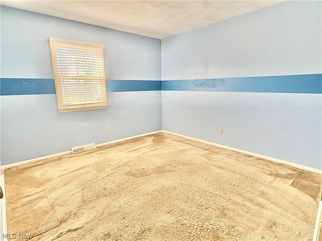 145 Crestview Drive, Elyria, OH 44035