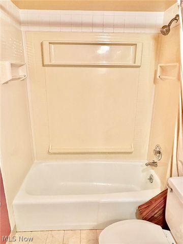 145 Crestview Drive, Elyria, OH 44035