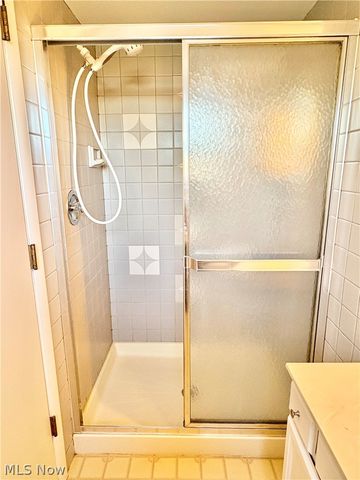 145 Crestview Drive, Elyria, OH 44035