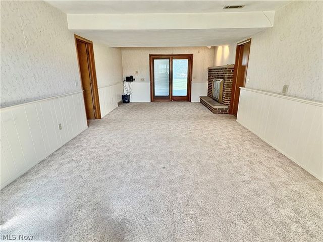 145 Crestview Drive, Elyria, OH 44035