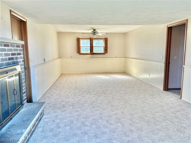 145 Crestview Drive, Elyria, OH 44035