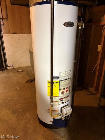 145 Crestview Drive, Elyria, OH 44035