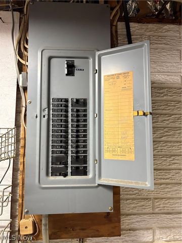 145 Crestview Drive, Elyria, OH 44035