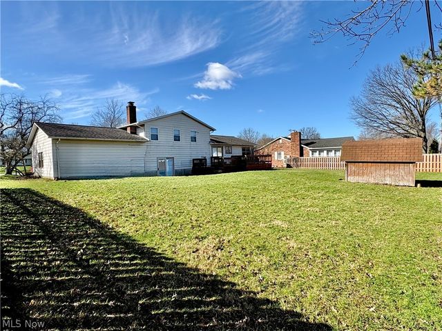 145 Crestview Drive, Elyria, OH 44035