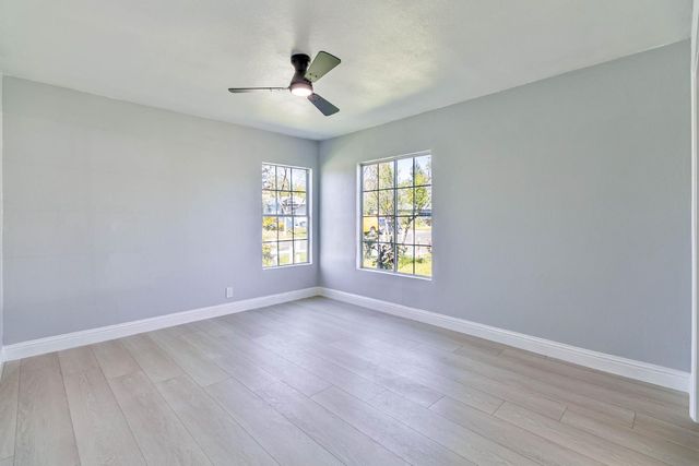 1645 W Fountain Way, Fresno, CA 93705