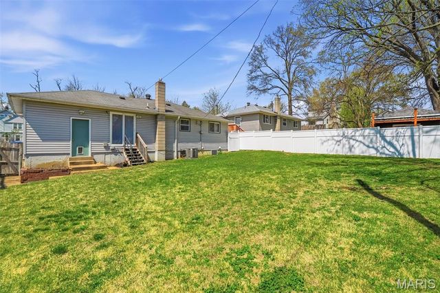 1624 Forest Avenue, St Louis, MO 63139