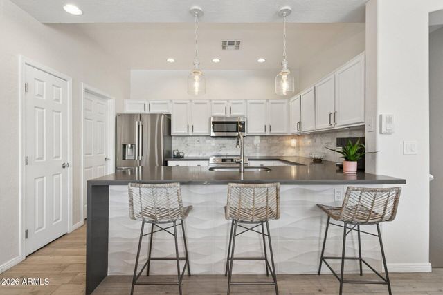 16600 N THOMPSON PEAK Parkway 2056, Scottsdale, AZ 85260