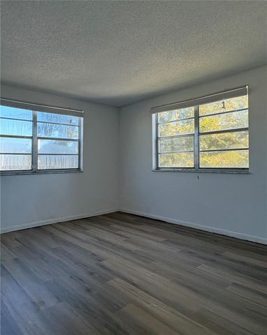 8950 NE 8th Ave 312, Miami, FL 33138