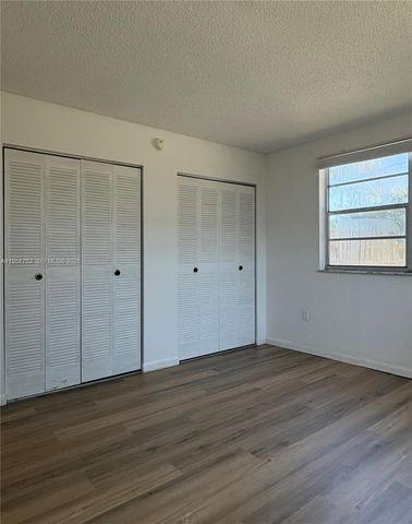 8950 NE 8th Ave 312, Miami, FL 33138