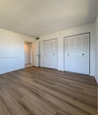 8950 NE 8th Ave 312, Miami, FL 33138