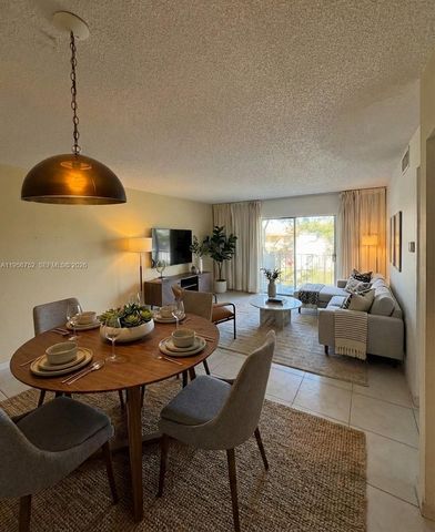 8950 NE 8th Ave 312, Miami, FL 33138