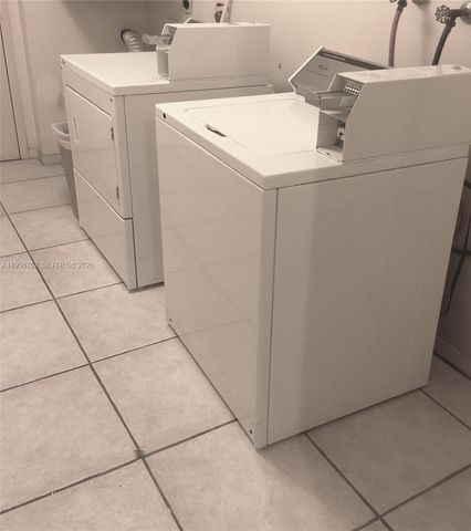 8950 NE 8th Ave 312, Miami, FL 33138