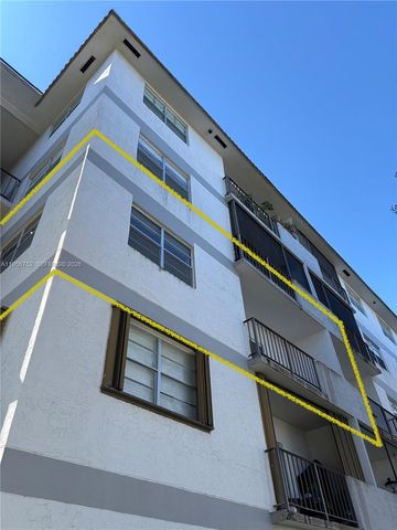 8950 NE 8th Ave 312, Miami, FL 33138