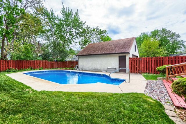5512 Fremont Avenue N, Brooklyn Center, MN 55430
