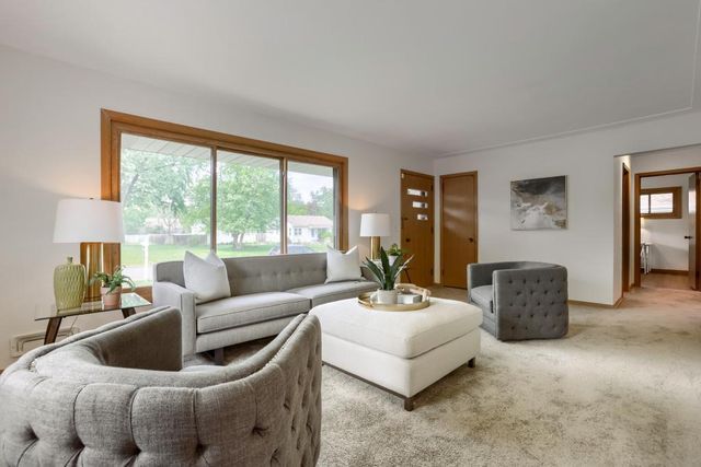 5512 Fremont Avenue N, Brooklyn Center, MN 55430