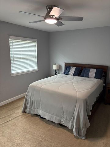 3 KENT CT, Mount Holly, NJ 08060