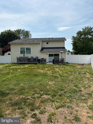 3 KENT CT, Mount Holly, NJ 08060