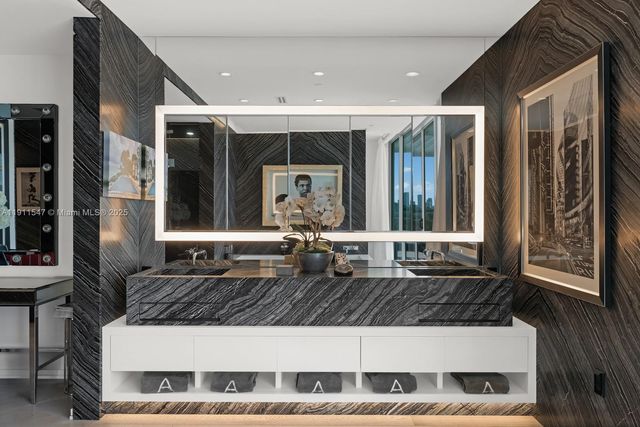 300 Collins Ave PH3, Miami Beach, FL 33139