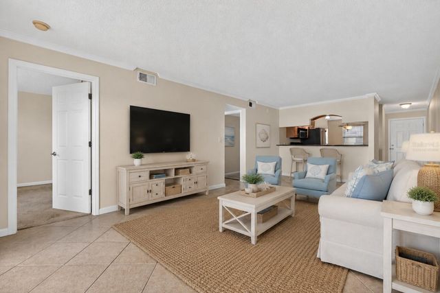 10125 SAILWINDS BOULEVARD N 104, Largo, FL 33773