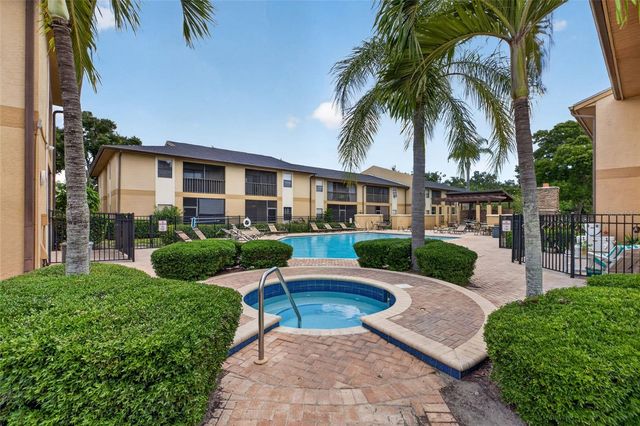 10125 SAILWINDS BOULEVARD N 104, Largo, FL 33773