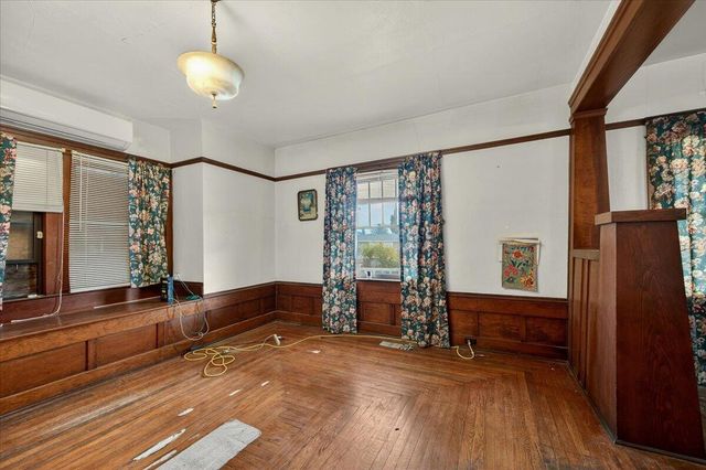 435 N Alta Avenue, Dinuba, CA 93618