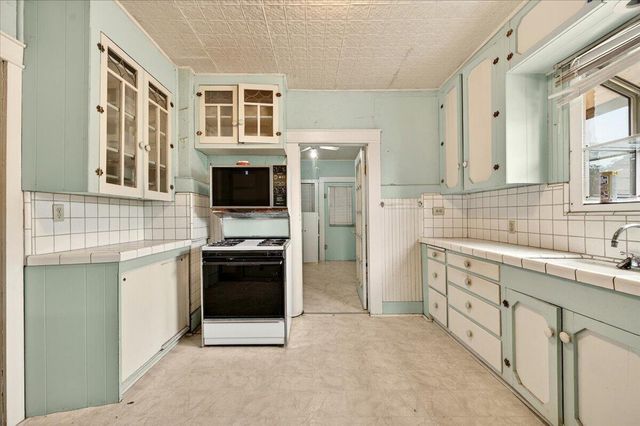 435 N Alta Avenue, Dinuba, CA 93618