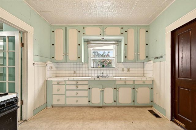 435 N Alta Avenue, Dinuba, CA 93618