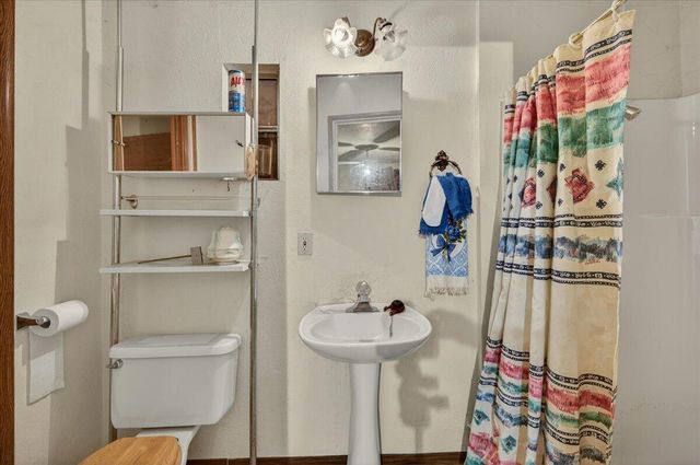 435 N Alta Avenue, Dinuba, CA 93618