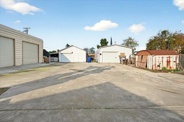 435 N Alta Avenue, Dinuba, CA 93618