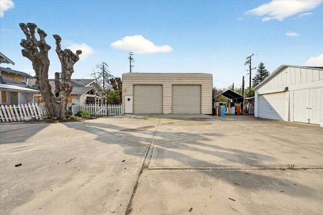 435 N Alta Avenue, Dinuba, CA 93618