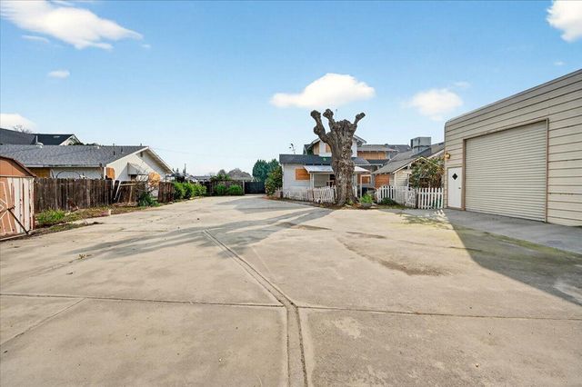 435 N Alta Avenue, Dinuba, CA 93618