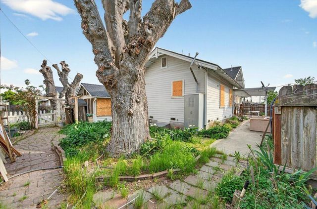 435 N Alta Avenue, Dinuba, CA 93618