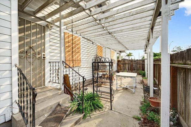 435 N Alta Avenue, Dinuba, CA 93618