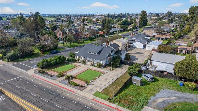 435 N Alta Avenue, Dinuba, CA 93618