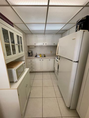 2141 NE 56th Street 209, Fort Lauderdale, FL 33308