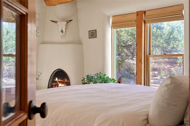 67 Ranchos Canoncito, Santa Fe, NM 87508
