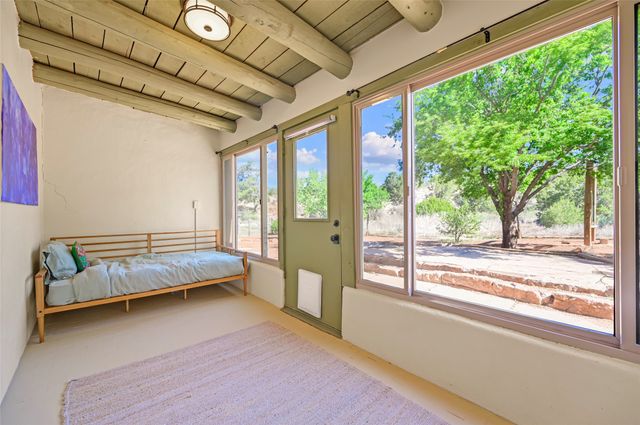67 Ranchos Canoncito, Santa Fe, NM 87508