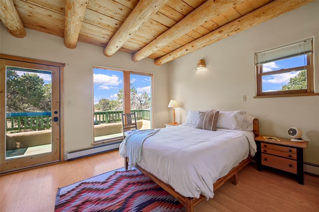 67 Ranchos Canoncito, Santa Fe, NM 87508