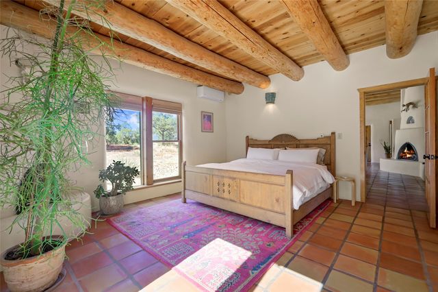 67 Ranchos Canoncito, Santa Fe, NM 87508