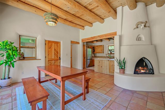 67 Ranchos Canoncito, Santa Fe, NM 87508