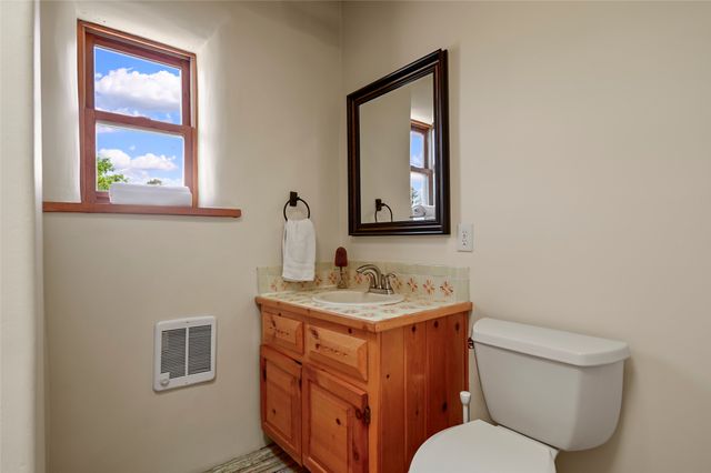 67 Ranchos Canoncito, Santa Fe, NM 87508