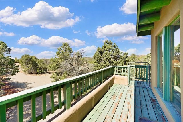 67 Ranchos Canoncito, Santa Fe, NM 87508